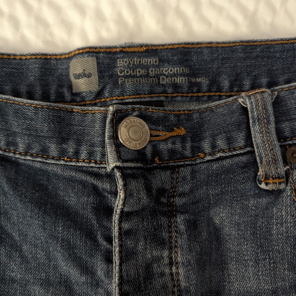 Mossimo Denim Shorts, Cut Off Bermuda Length Boyfriend Fit Denim Shorts Size 10 - Picture 4 of 6